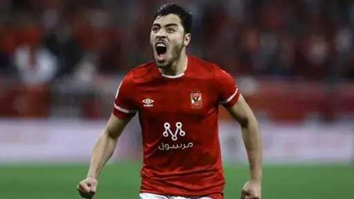 الأهلي يستبعد أكرم توفيق من...